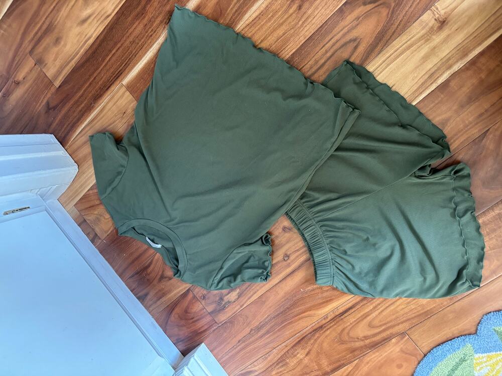Ekouaer Ribbed Knit Lounge Set Olive Green 2-Piece Size Small